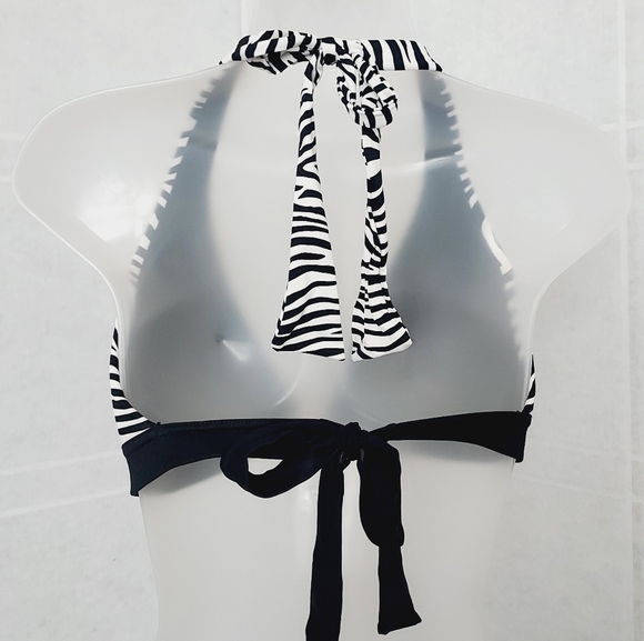 ⤵️WHBM Swim Top zebra print halter style *size XL❤️ - Picture 10 of 15